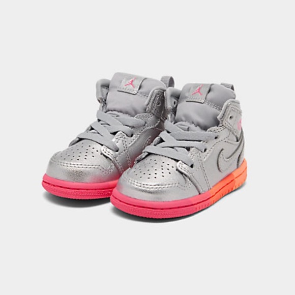 Nike toddler’s air jordan 1 mid sneakers - Picture 5 of 8